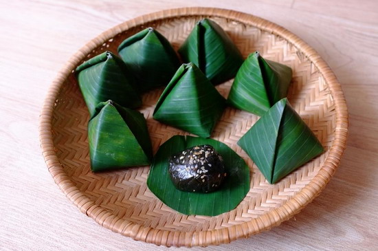 Bánh ít lá gai Bình Định