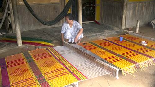 Làng chiếu Cà Hom
