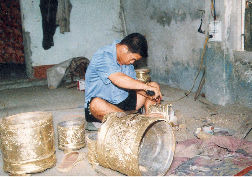 Đúc đồng làng Rồng