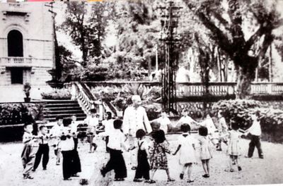 Đường Bác Hồ về Thăng Long - Hà Nội