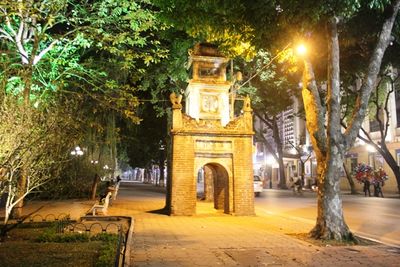Các Di tích xung quanh hồ Hoàn Kiếm