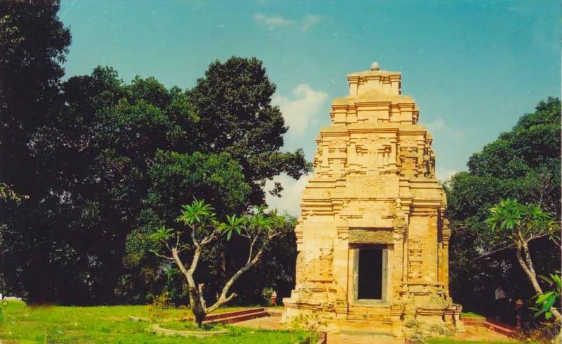 Tháp cổ Bình Thạnh