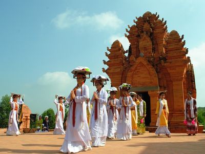 Vai trò của du lịch trong Bảo tồn và phát huy giá trị Văn hóa Chăm vùng Duyên hải Nam Trung Bộ