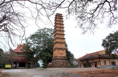 Tháp Bình Sơn: Với những băn khoăn về niên đại tạo lập