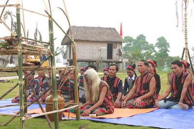 Người Bru - Vân Kiều
