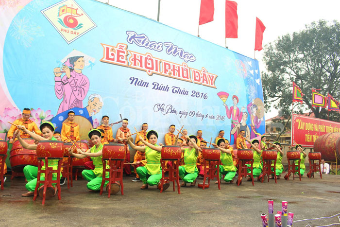 Khai mạc Lễ hội Phủ Dầy năm 2016