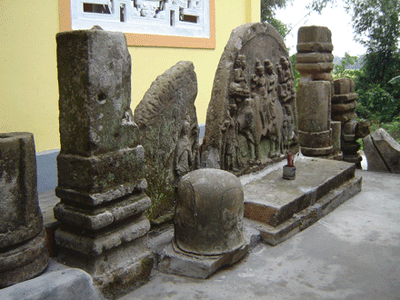 Bức phù điêu chùa Ưu Điềm