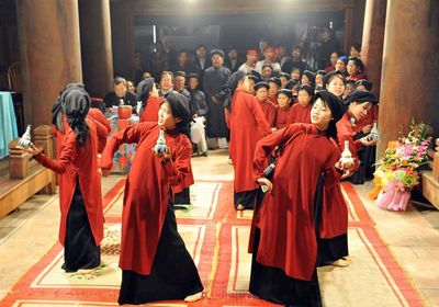 Mối quan hệ giữa Hát Xoan Phú Thọ trong tín ngưỡng thờ cúng Hùng Vương