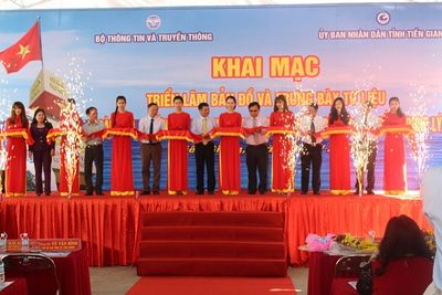 Triển lãm bản đồ và trưng bày tư liệu về Hoàng Sa, Trường Sa tại Tiền Giang