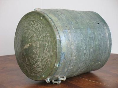 Thạp đồng - Loại hình bản sắc của Văn hóa Đông Sơn