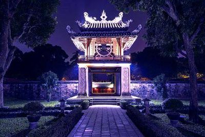 Khai mạc Triển lãm “Lung linh sao Khuê”