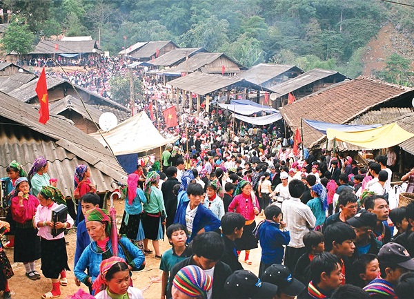 Hà Giang: Lễ hội Chợ tình Khâu vai năm 2017