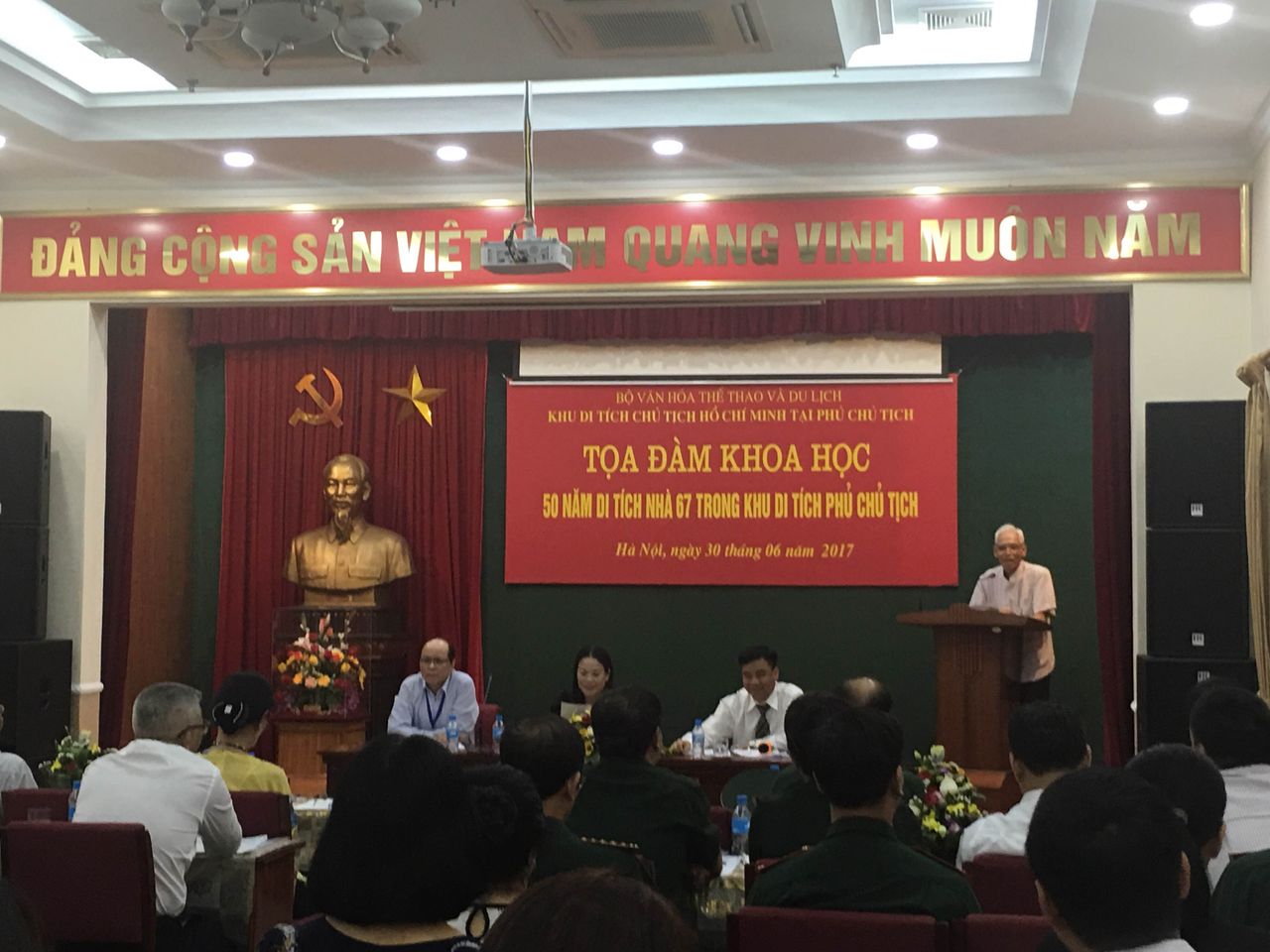 Tọa đàm khoa học “50 năm Di tích Nhà 67 trong Khu Di tích Phủ Chủ tịch”