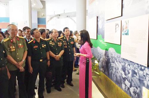 Trưng bày chuyên đề “Đi qua cuộc chiến”