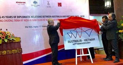 Australia trao tặng bảng thông tin giới thiệu di tích cho Văn Miếu Quốc Tử Giám