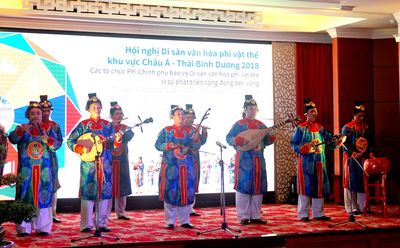 Trao quyền bảo vệ di sản văn hóa phi vật thể cho cộng đồng và các NGOs