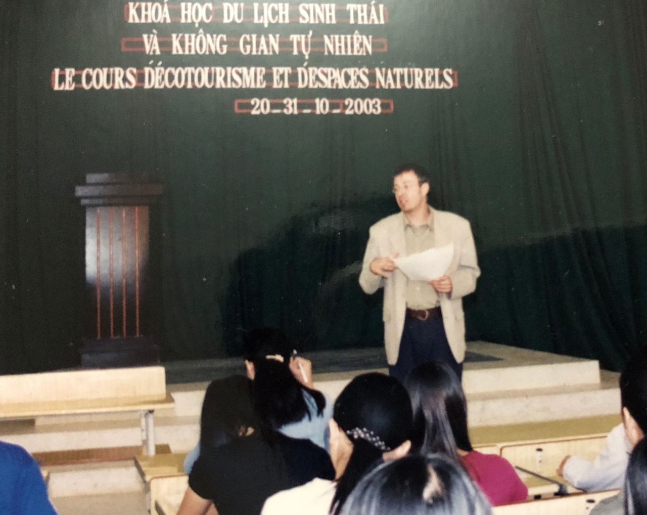 Người nước ngoài cảm nhận thế nào về Tết Việt?