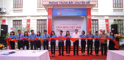 Trưng bày chuyên đề Công đoàn Việt Nam - 90 năm xây dựng và phát triển