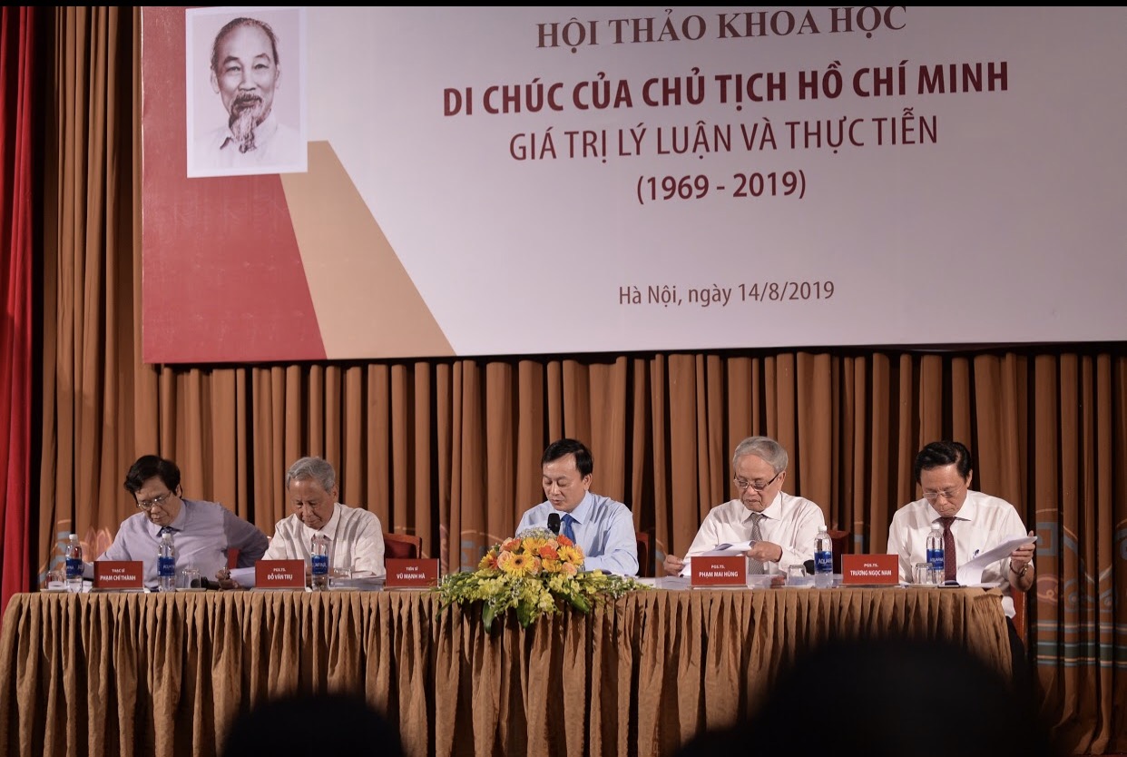 Hội thảo khoa học: Di chúc của Chủ tịch Hồ Chí Minh: Giá trị lý luận và thực tiễn