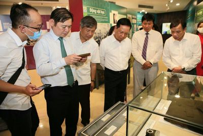 Khai trương Trưng bày "Giải thưởng Hồ Chí Minh của các nhà khoa học Việt Nam"