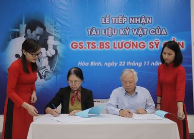 Tiếp nhận tài liệu, kỷ vật của GS.TS Lương Sỹ Cần