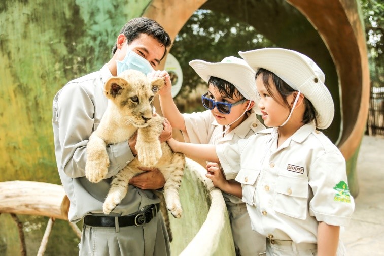Một ngày vào vai “nhà động vật học” giữa “thiên đường hoang dã” Vinpearl Safari