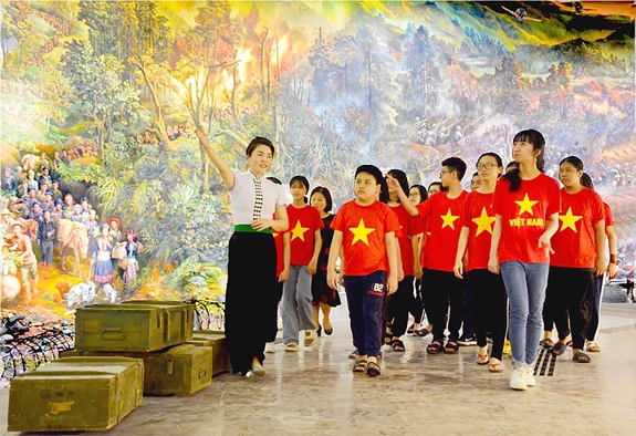 Không có “hàng rào” nào vững chắc hơn tình yêu và ý thức