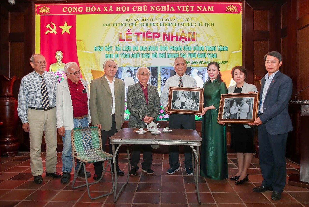 Khu Di tích Chủ tịch Hồ Chí Minh tại Phủ Chủ tịch tiếp nhận hiện vật đặc biệt về Bác Hồ