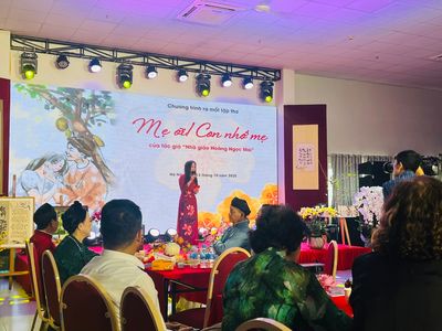 Ra mắt tập thơ “Mẹ ơi con nhớ mẹ”