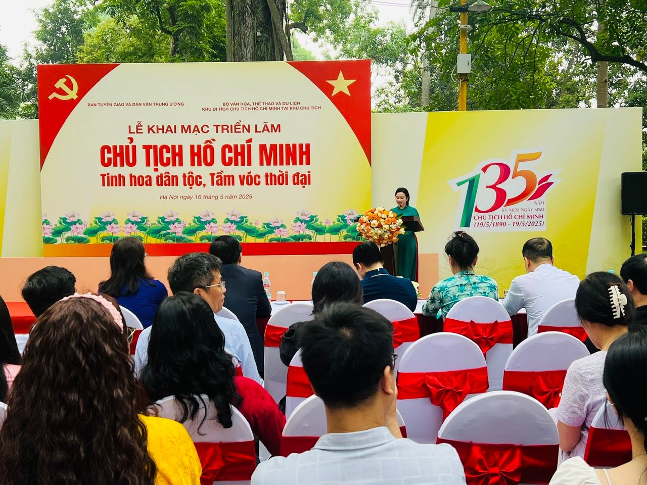 Khai mạc triển lãm “Chủ tịch Hồ Chí Minh - Tinh hoa dân tộc, tầm vóc thời đại”