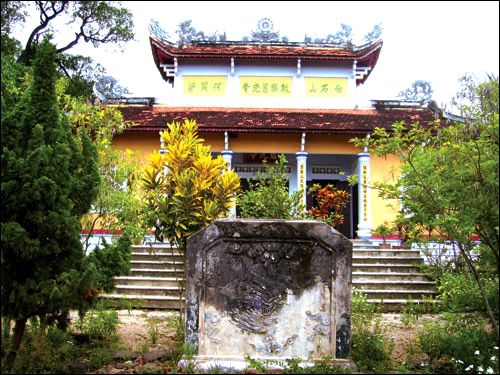 Chùa Đá trắng - Phú Yên