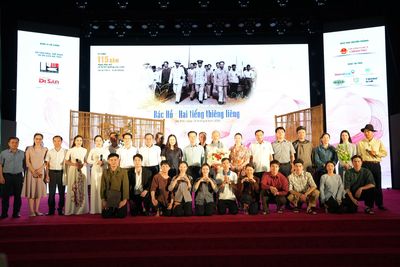 Chương trình nghệ thuật “Bác Hồ - Hai tiếng thiêng liêng” được khán giả đón nhận nồng nhiệt tại Hà Tĩnh