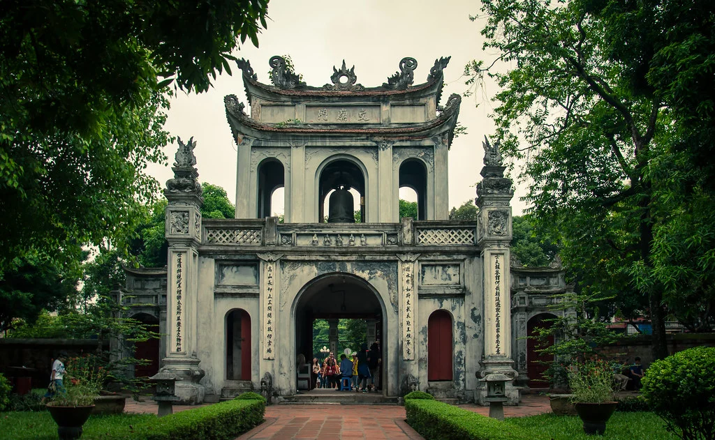 Văn Miếu – Quốc Tử Giám: Nơi tri thức còn vang dưới mái ngói xưa