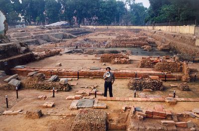 Quy hoạch và xây dựng Khu kiến trúc Trung tâm Thăng Long thời Lý qua nguồn tư liệu thành văn
