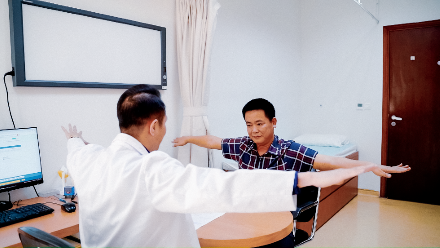 Công nghệ in 3D thay khớp, bù xương giúp bệnh nhân thoát cảnh khuỷu tay biến dạng hiếm gặp suốt 27 năm