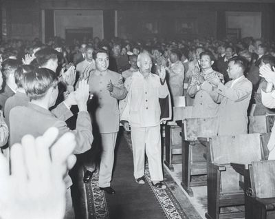 Sưu tập ảnh về hoạt động ngoại giao văn hóa của Chủ tịch Hồ Chí Minh tại kho cơ sở Bảo tàng Hồ Chí Minh