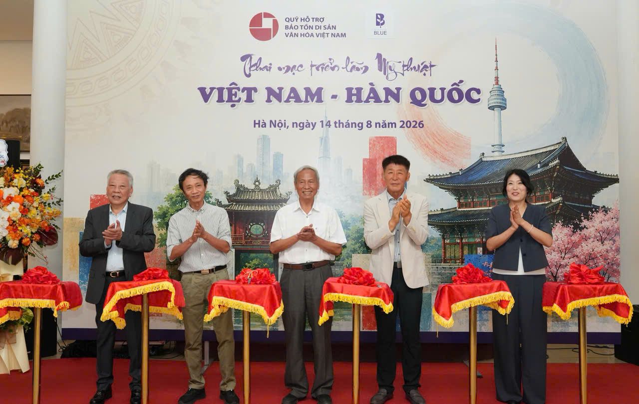 Triển lãm Mỹ thuật Việt Nam - Hàn Quốc “BLUE - Where Art Grows” trưng bày 111 tác phẩm nghệ thuật